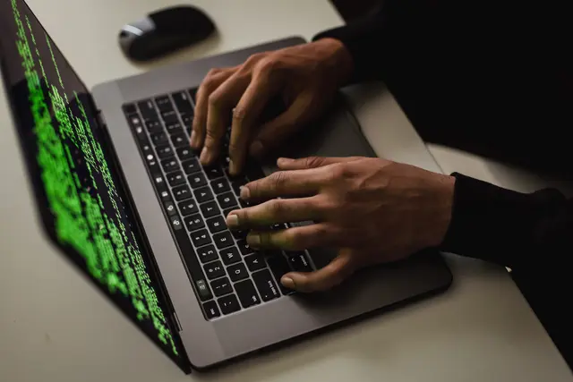 Cover Image for Twitter Hack: Track Bitcoin crimes in real-time using Coinpath®